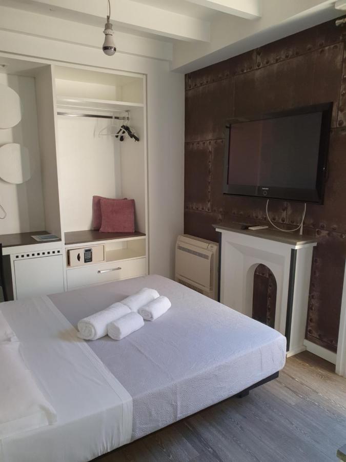 Emphasis Suites & Rooms Κάλιαρι Εξωτερικό φωτογραφία