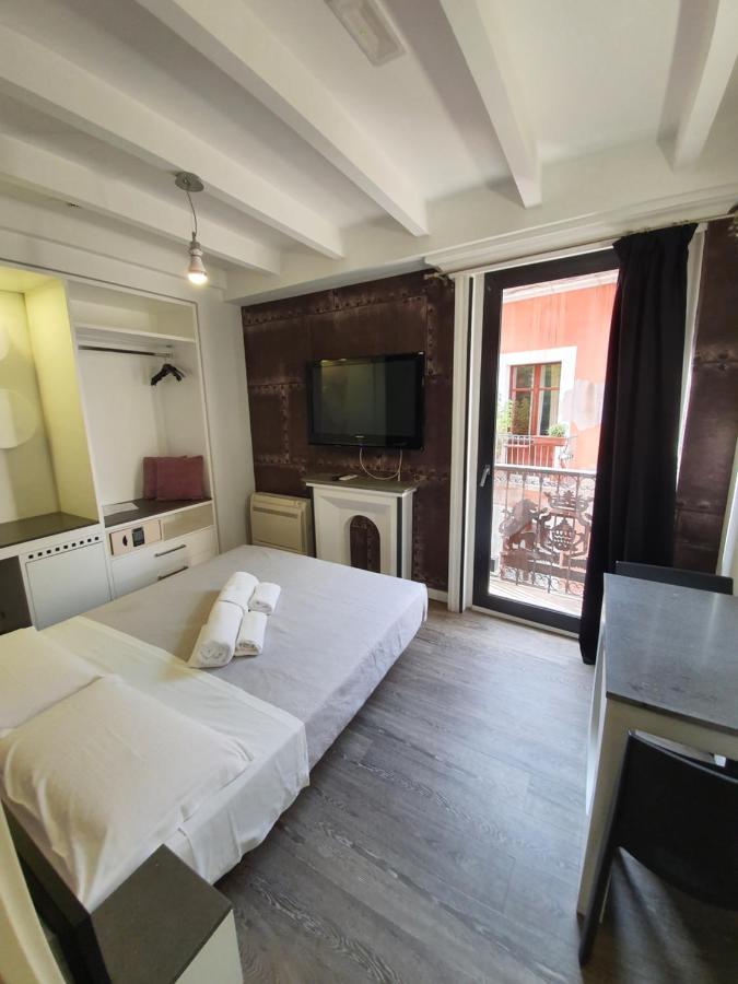 Emphasis Suites & Rooms Κάλιαρι Εξωτερικό φωτογραφία
