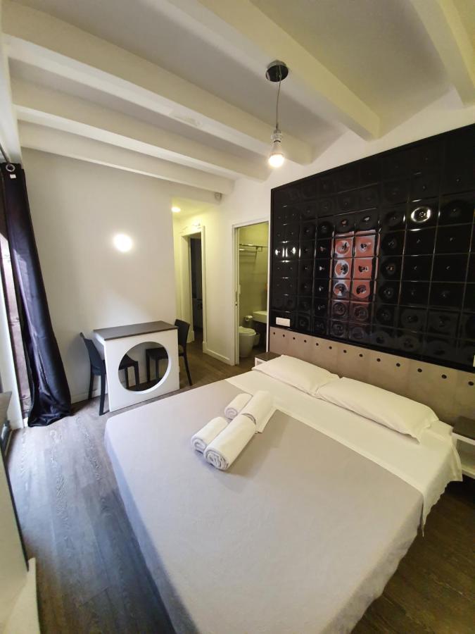 Emphasis Suites & Rooms Κάλιαρι Εξωτερικό φωτογραφία