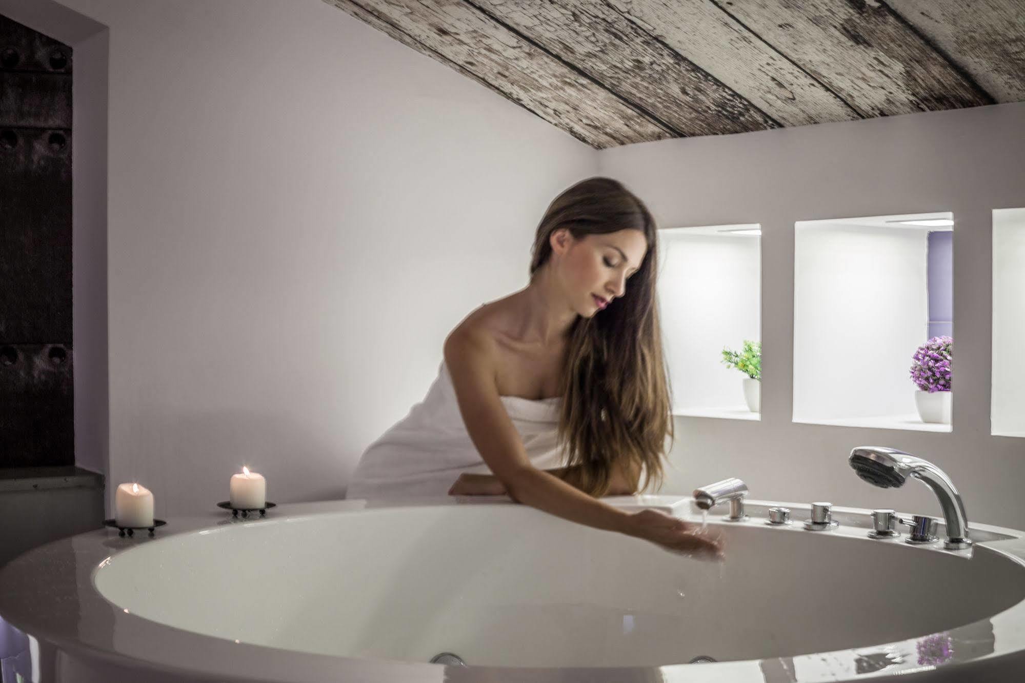 Emphasis Suites & Rooms Κάλιαρι Εξωτερικό φωτογραφία