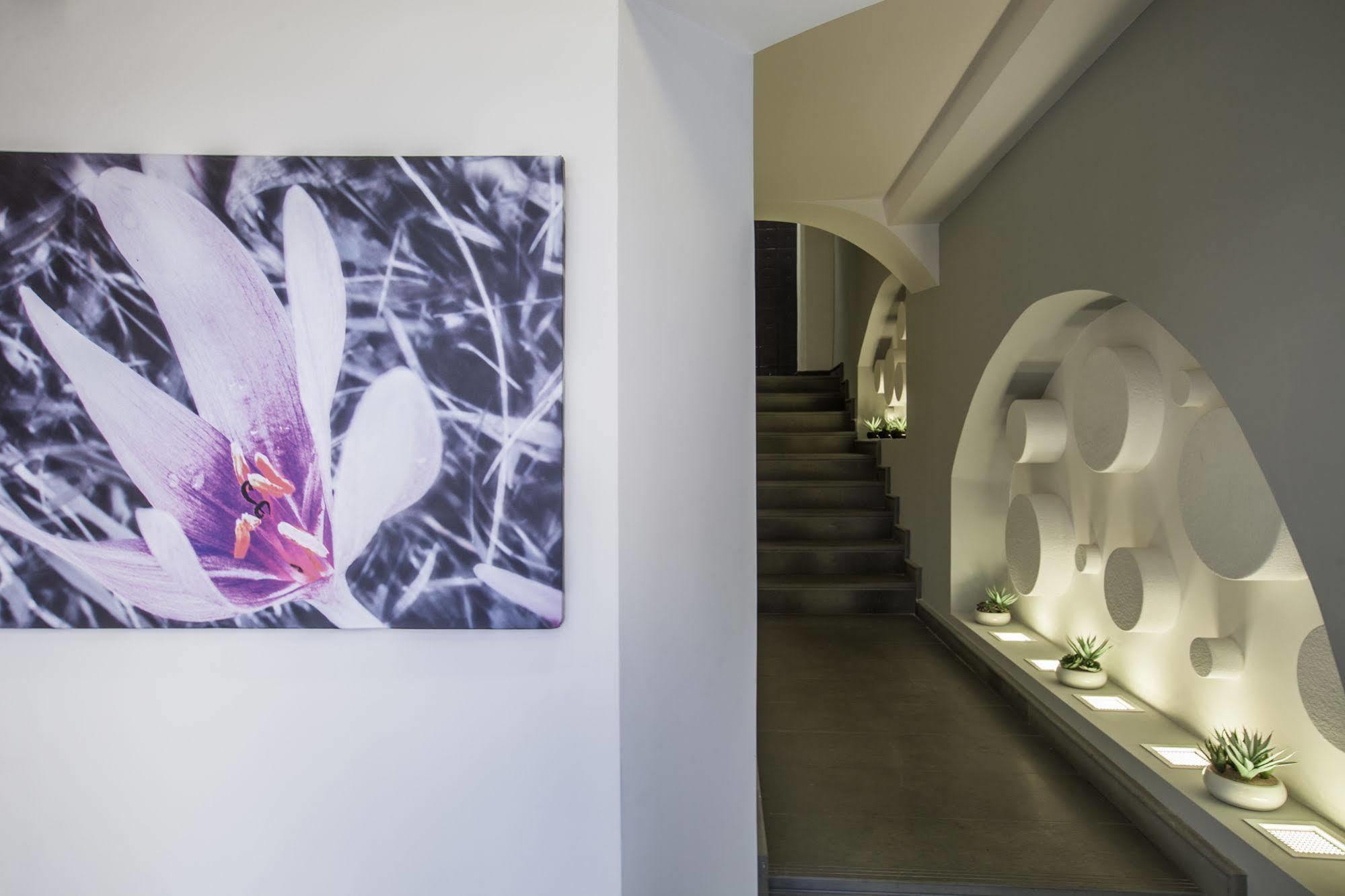 Emphasis Suites & Rooms Κάλιαρι Εξωτερικό φωτογραφία